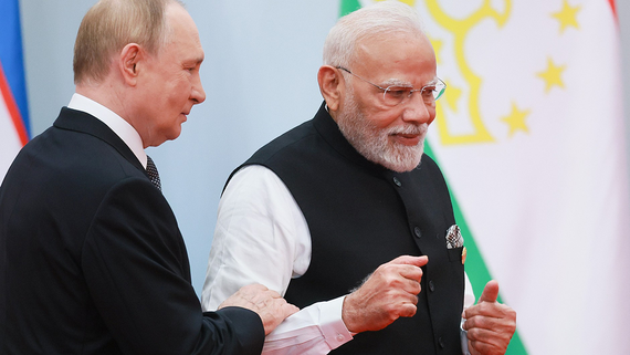 Моди поздравил Путина с днем рождения