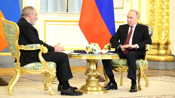 Премьер Армении Пашинян поздравил Путина с днем рождения