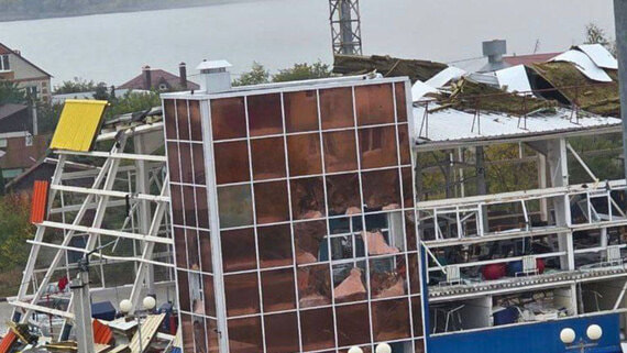 Три человека погибли в результате удара по спорткомплексу в Белгородской области