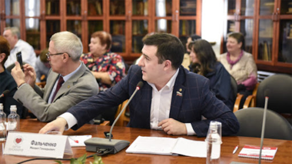 В Москве арестован экс-глава аппарата Партии пенсионеров Михаил Фальченко