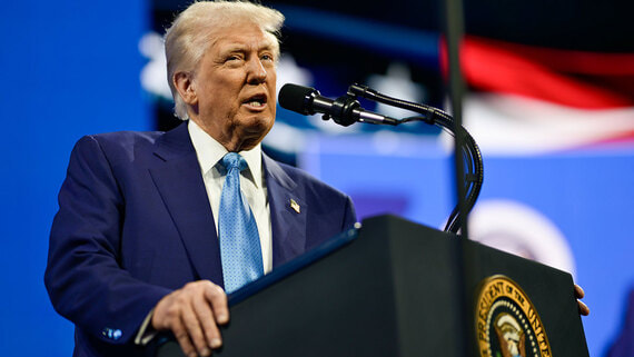 Трамп опроверг сообщения о предложении Украине уступить России Донбасс