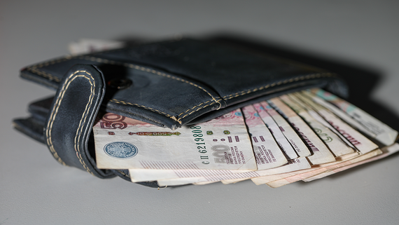 Госдума в первом чтении единогласно приняла проект о повышении МРОТ