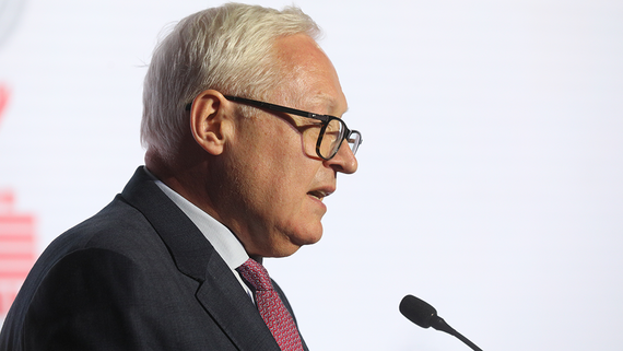 Рябков указал на риск столкновения ядерных держав из-за действий НАТО