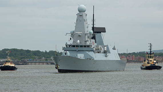 Британский эсминец HMS Duncan следил за российским кораблем в Ла-Манше