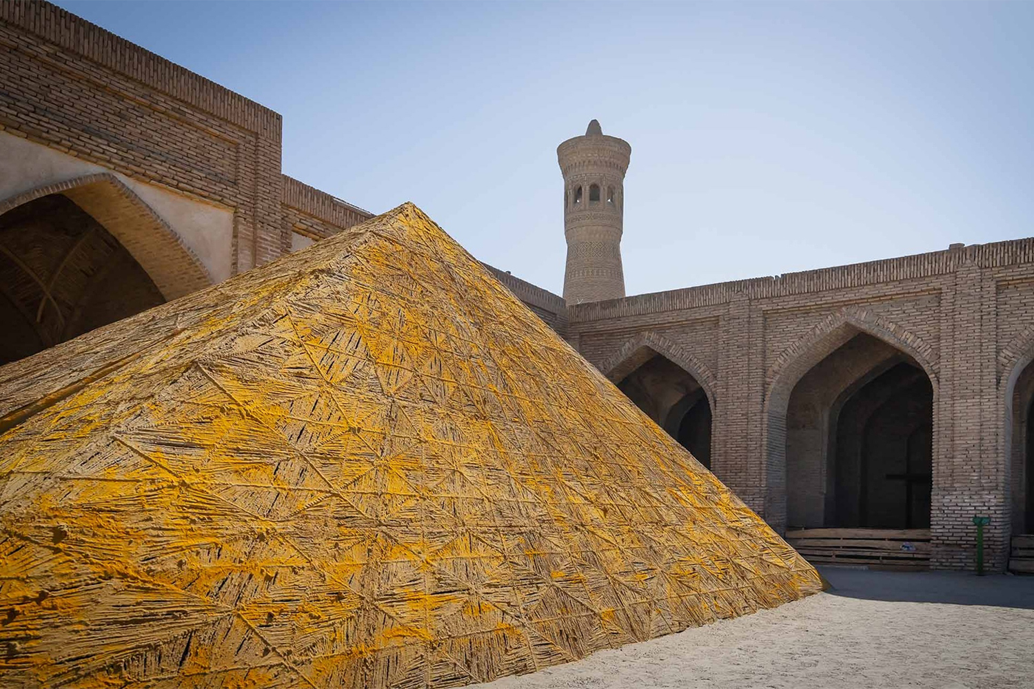 Искусство примирения: Бухарская биеннале как манифест новой узбекской идентичности