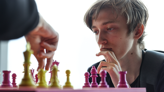 ВЦИОМ: школам и вузам нужно учить молодежь осознанно мыслить и рефлексировать