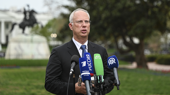 Дмитриев призвал представителей администрации США не становиться Байденами