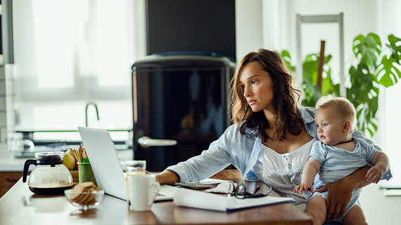 Декрет работе не помеха