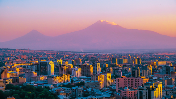 В Ереване назвали неприемлемым требование Баку изменить конституцию