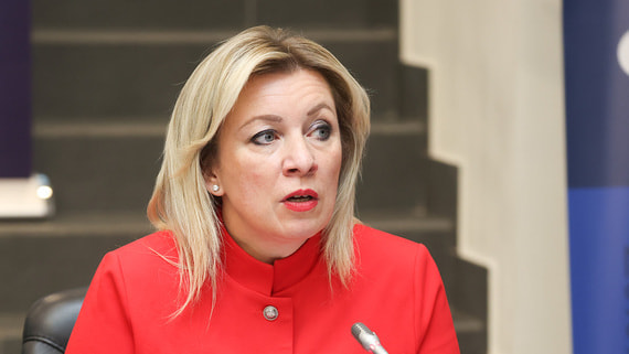 Захарова: Макрону стоит отправить солдат охранять французские музеи