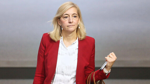 Министр ФРГ рассказала о «запретных зонах» для немецких женщин из-за мигрантов