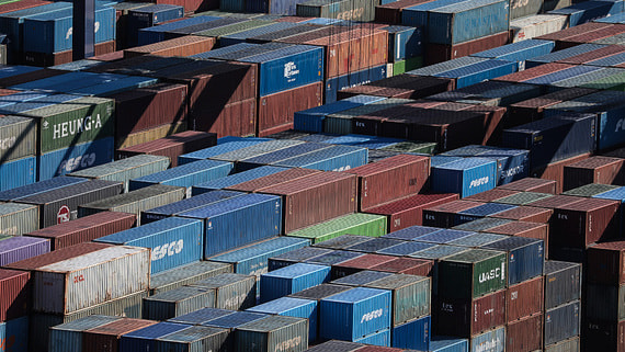 Контейнерные перевозки в России продолжают сокращаться