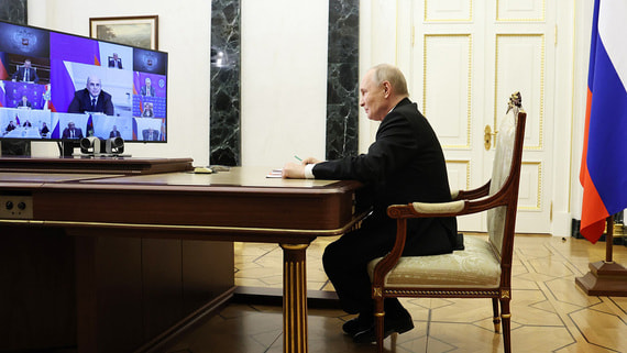 Путин обсудил с Совбезом работу ОПК и меры по безопасности на дорогах