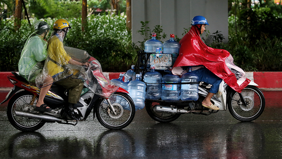 Россия доставила во Вьетнам гуманитарную помощь для пострадавших от тайфунов