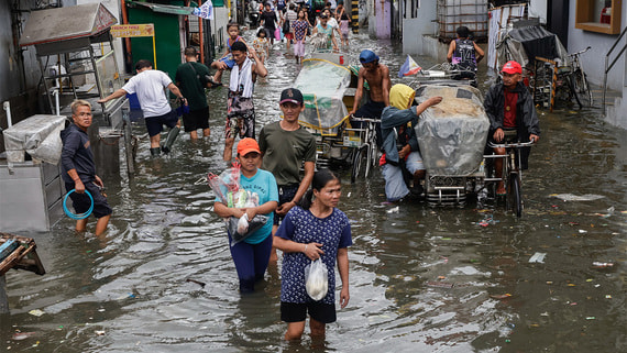Двое погибли из-за тайфуна на Филиппинах