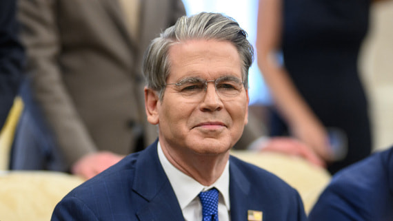 Бессент спрогнозировал уменьшение доходов от пошлин Трампа