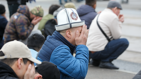 Собянин подписал закон об увеличении стоимости патентов для мигрантов