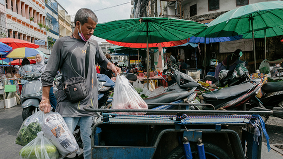 Таиланд спустя несколько дней отменил запрет на продажу алкоголя днем
