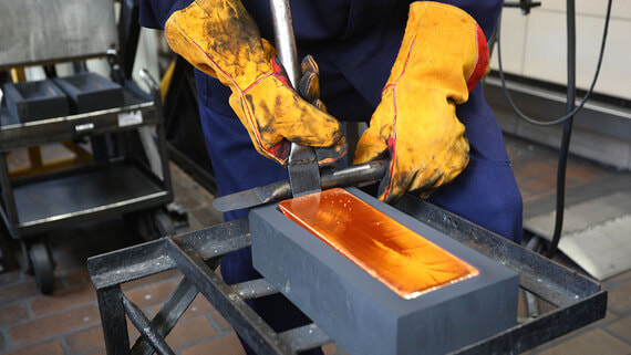 FT: рост цен на золото связан с секретными закупками Китая