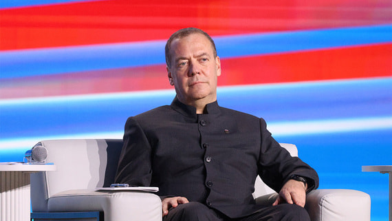 Медведев: успехи ВС РФ являются катализатором гибели украинской власти - похожая новость на Toplenta