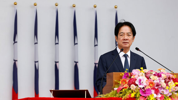 Президент Тайваня поддержал Японию, пообедав суши