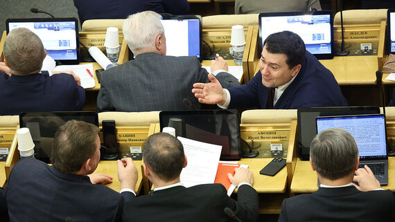 Госдума приняла закон о технологическом сборе