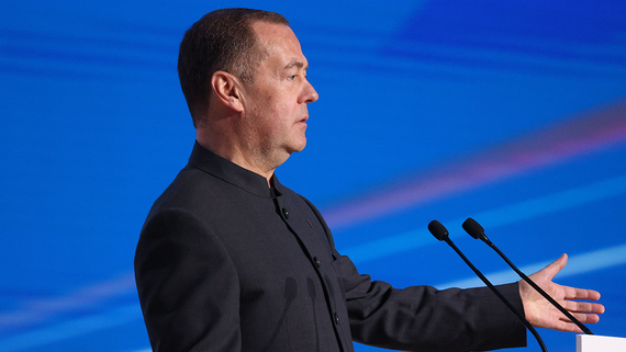 Медведев ответил на заявление Зеленского про мирный план Трампа