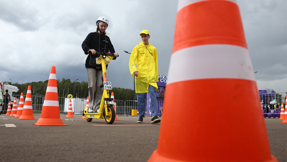 Минтранс не видит необходимости в введении прав для водителей СИМ