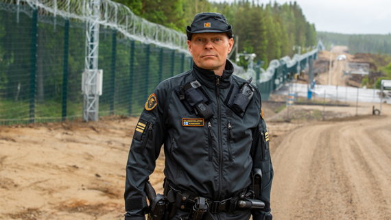 Власти Финляндии строят ограждение рядом с границей России