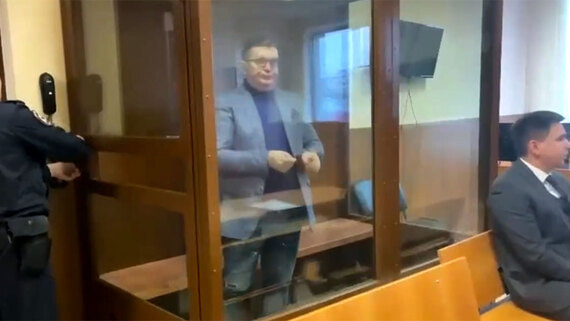 Экс-главу департамента «Аэрофлота» приговорили к девяти годам по делу о растрате