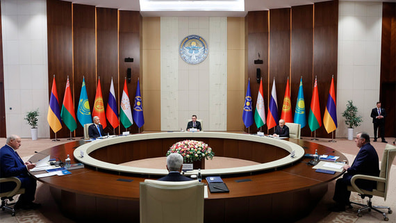 Владимир Путин предложил оснастить силы ОДКБ современным российским вооружением