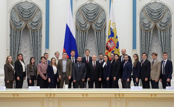 Putin razkril višino svoje študentske štipendije in poudaril porast mladih vodij znanstvenih ustanov.