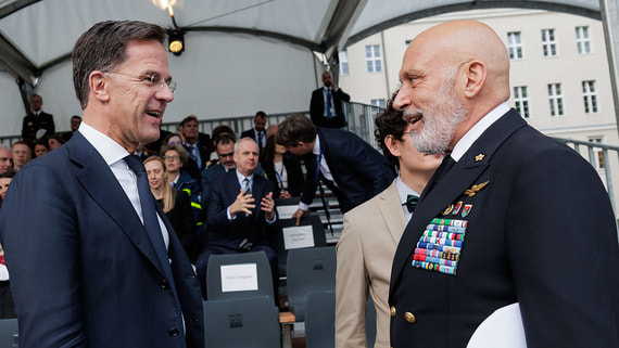 Глава военного комитета НАТО допустил сценарий «упреждающего удара» против РФ