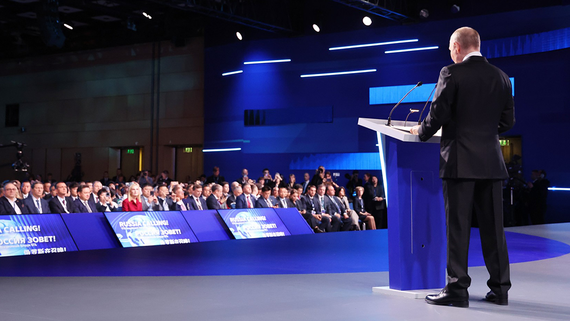 Главные заявления Путина на форуме Россия зовет!