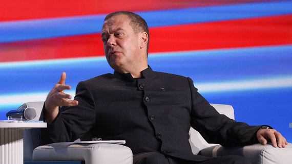 Медведев прокомментировал задержание Могерини