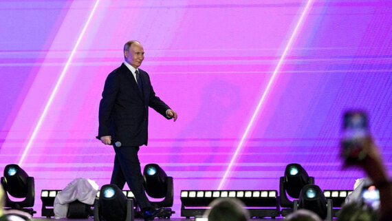 Путин: 630 000 волонтеров включились в поддержку участников спецоперации