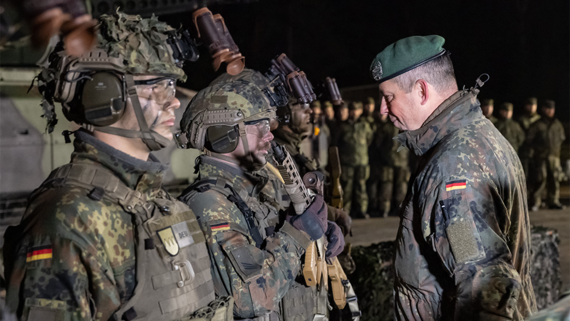 Германия вслед за Францией вернула добровольную срочную военную службу