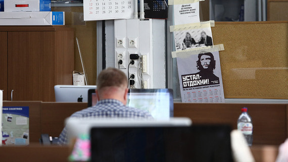 Кабмин одобрил поправки в Трудовой кодекс об увеличении порога переработок