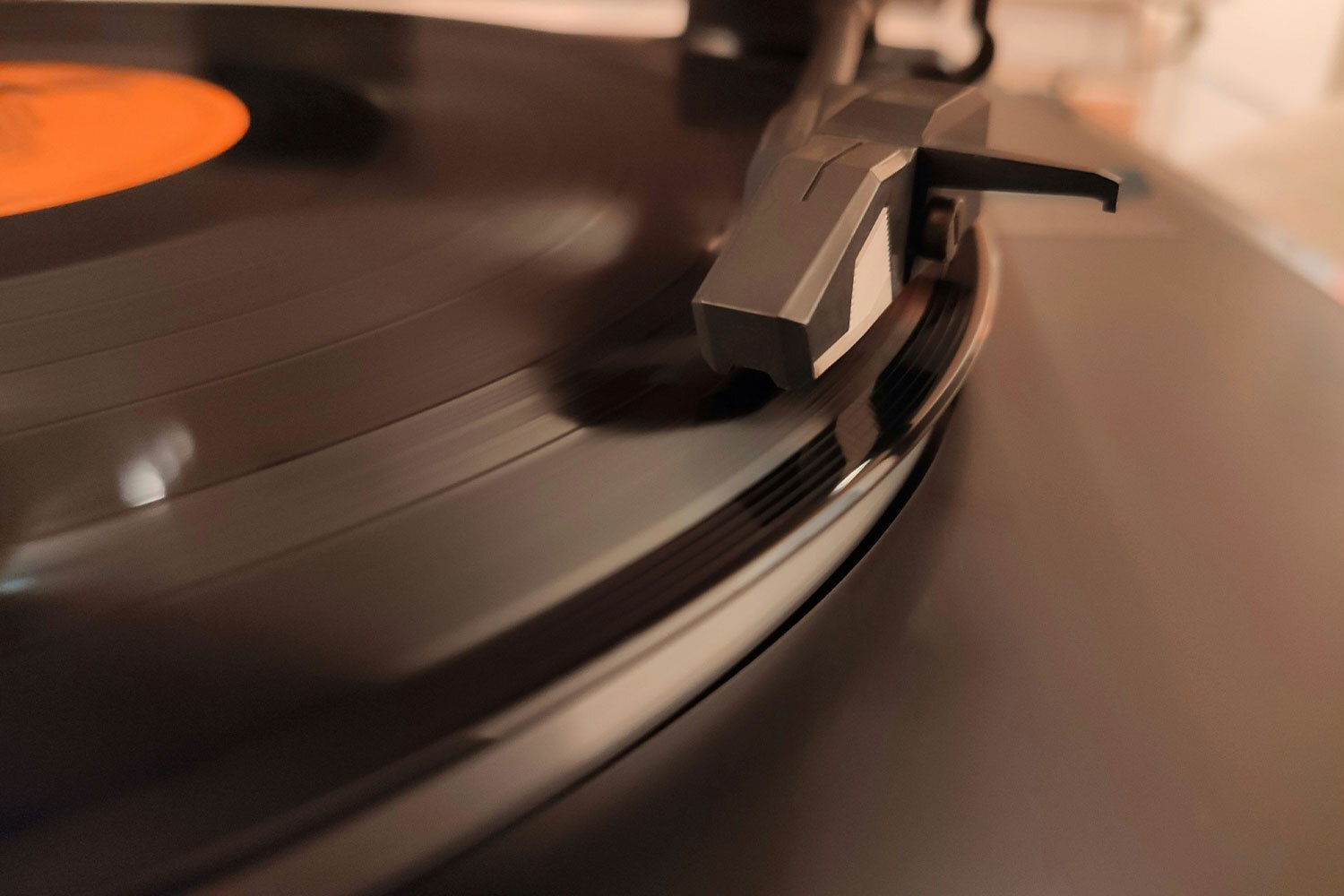 Винил возвращается: «Мелодия» возрождает производство в Новосибирске