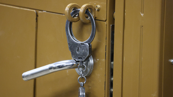 Суд Петербурга приговорил бизнесмена к 2,5 годам за хищение 23 млн рублей у МО