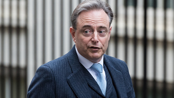 Премьер Бельгии пошутил, что теперь ему нужно ехать на российскую дачу