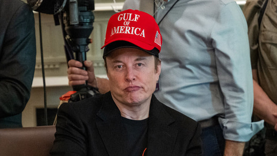 Маск с состоянием более $800 млрд написал, что счастье за деньги не купишь