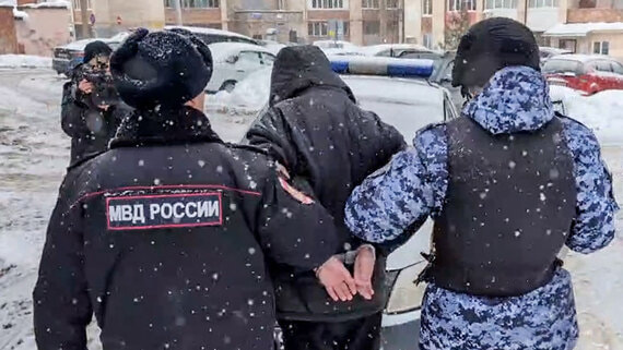 Суд отправил под домашний арест устроившего стрельбу в школе Уфы девятиклассника