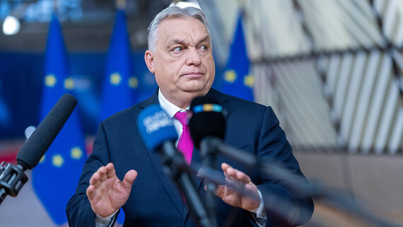 Орбан назвал безумием намерение НАТО разместить войска на Украине