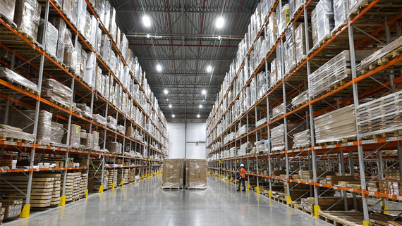 Минпромторг предложил ввести полный НДС на иностранные товары с 2027 года