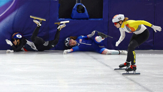 Слезы, падения, поцелуи и ликование: эмоции Олимпиады в Италии