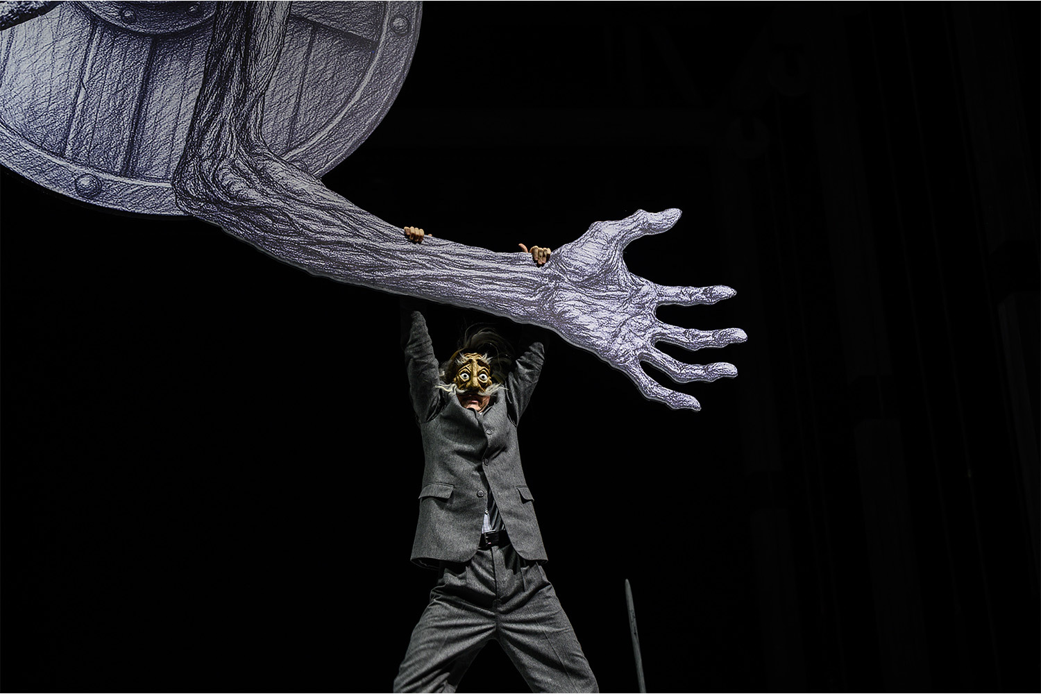 Последний рыцарь или театр как донкихотство