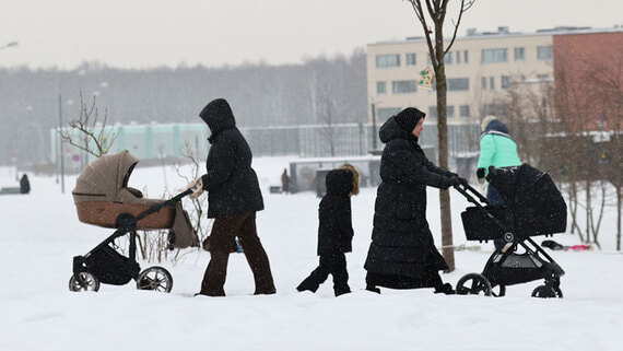 Путин назвал демографию национальным приоритетом на годы вперед
