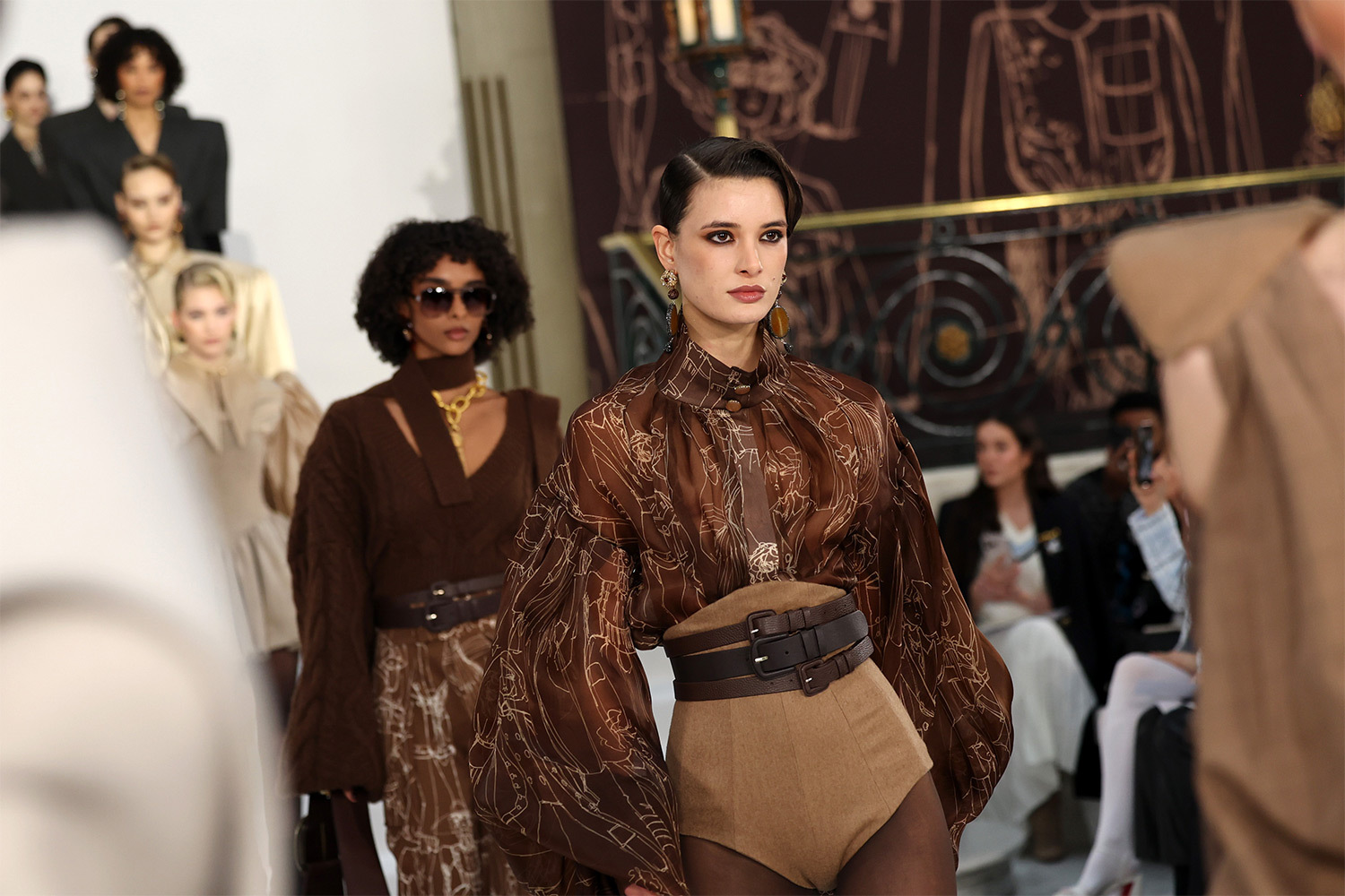 Лондонская неделя моды: показ Paul Costelloe как знак преемственности