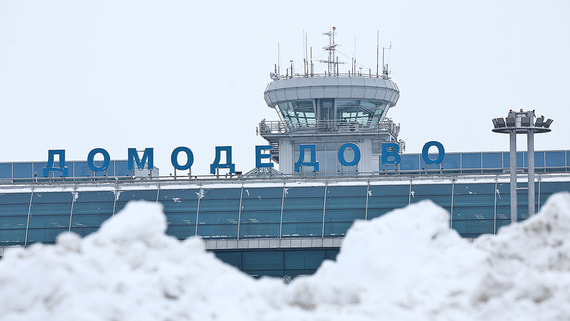 Из-за снегопада в аэропортах Москвы отменены 19 рейсов